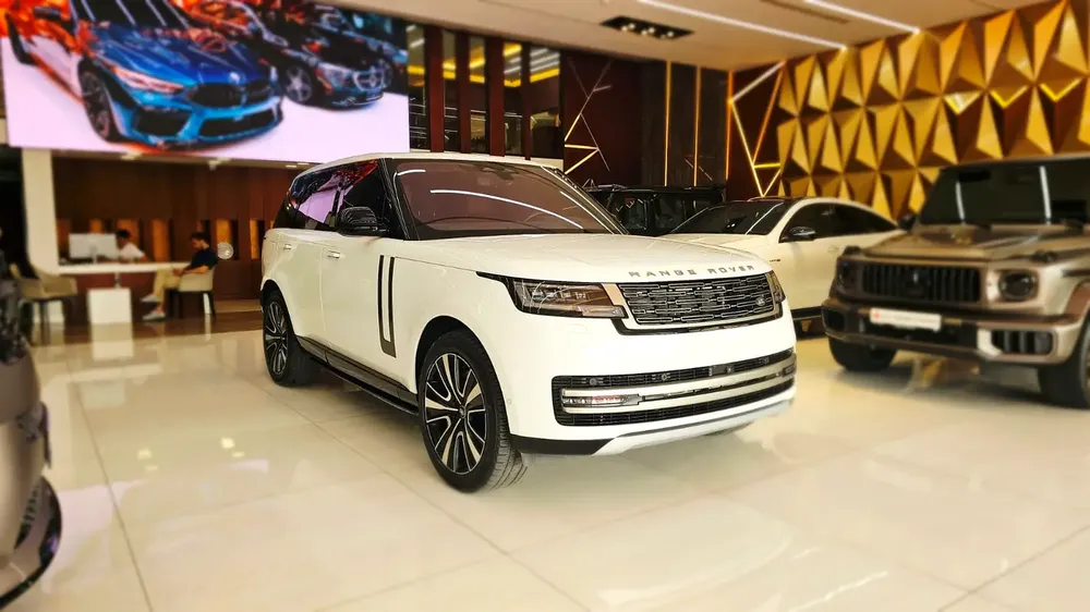 Dealer Warranty + Service Contract I 2022 Land Range Rover Vouge HSE P530 | GCC Specs | - Image 4