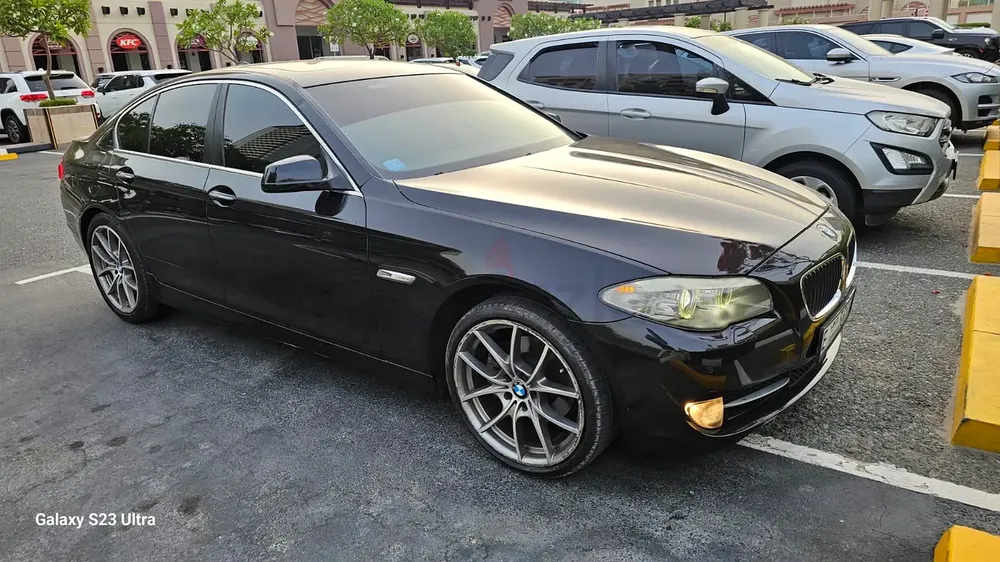 BMW 5-Series 523i 2011 GCC Specs - Excellent Condition - Image 6