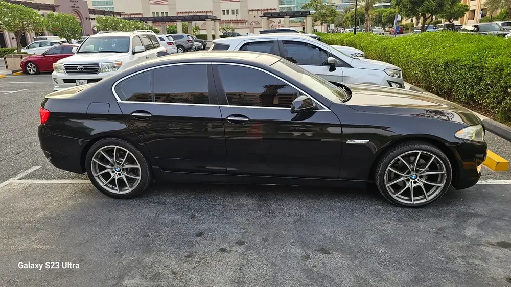 BMW 5-Series 523i 2011 GCC Specs - Excellent Condition - Image 7