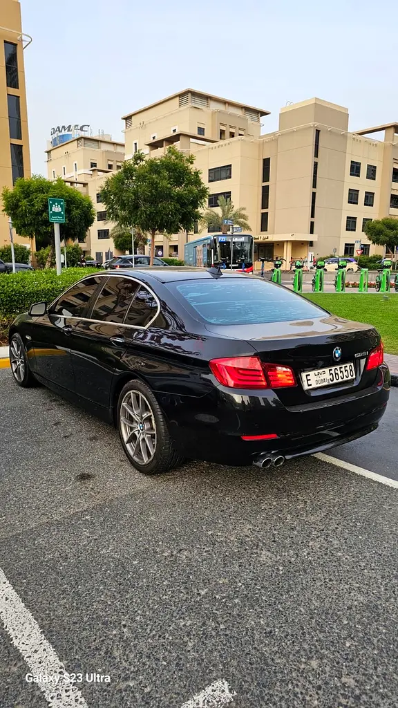 BMW 5-Series 523i 2011 GCC Specs - Excellent Condition - Image 8