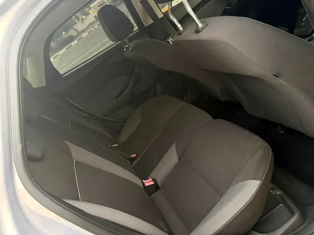 FORD FOCUS 2014 /GCC / GOOD CONDITION/ NICE COLOR- GCC Specs - Reliable and Well-Maintained - Image 12