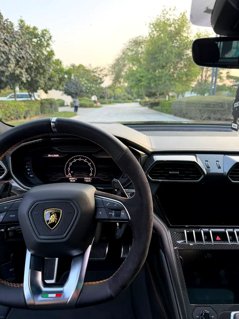2022 Lamborghini Urus GCC | 40,000 KM | Warranty & Service | Carbon Interior | Bang & Olufse - Image 13