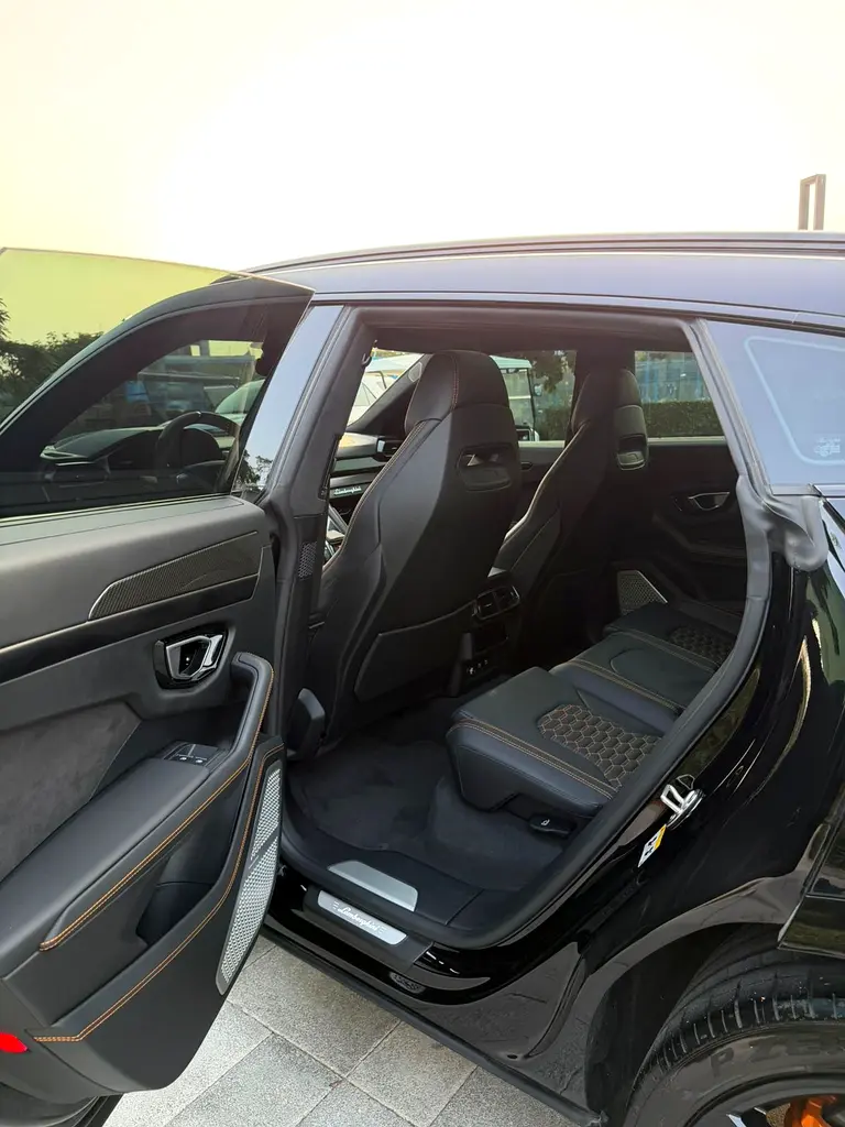 2022 Lamborghini Urus GCC | 40,000 KM | Warranty & Service | Carbon Interior | Bang & Olufse - Image 15