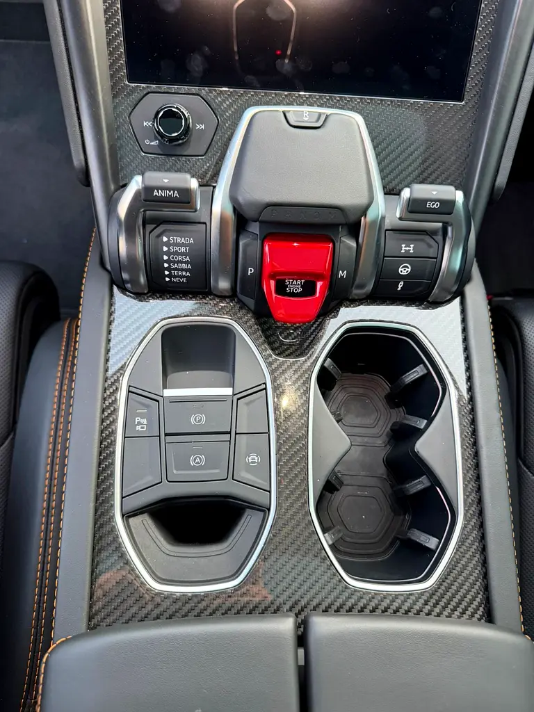 2022 Lamborghini Urus GCC | 40,000 KM | Warranty & Service | Carbon Interior | Bang & Olufse - Image 18