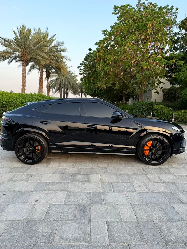 2022 Lamborghini Urus GCC | 40,000 KM | Warranty & Service | Carbon Interior | Bang & Olufse - Image 4