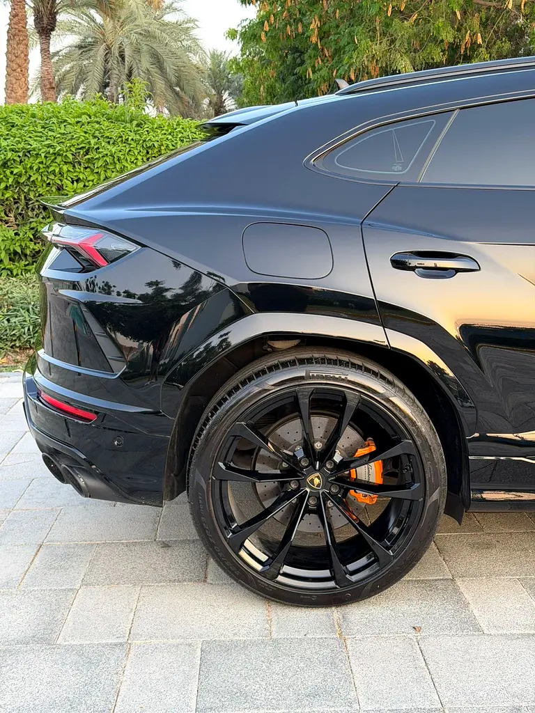 2022 Lamborghini Urus GCC | 40,000 KM | Warranty & Service | Carbon Interior | Bang & Olufse - Image 9
