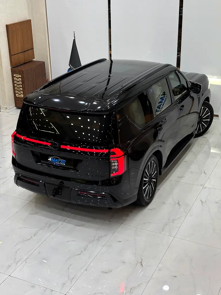 Nissan Patrol LE Platinum City Black Edition - Image 12