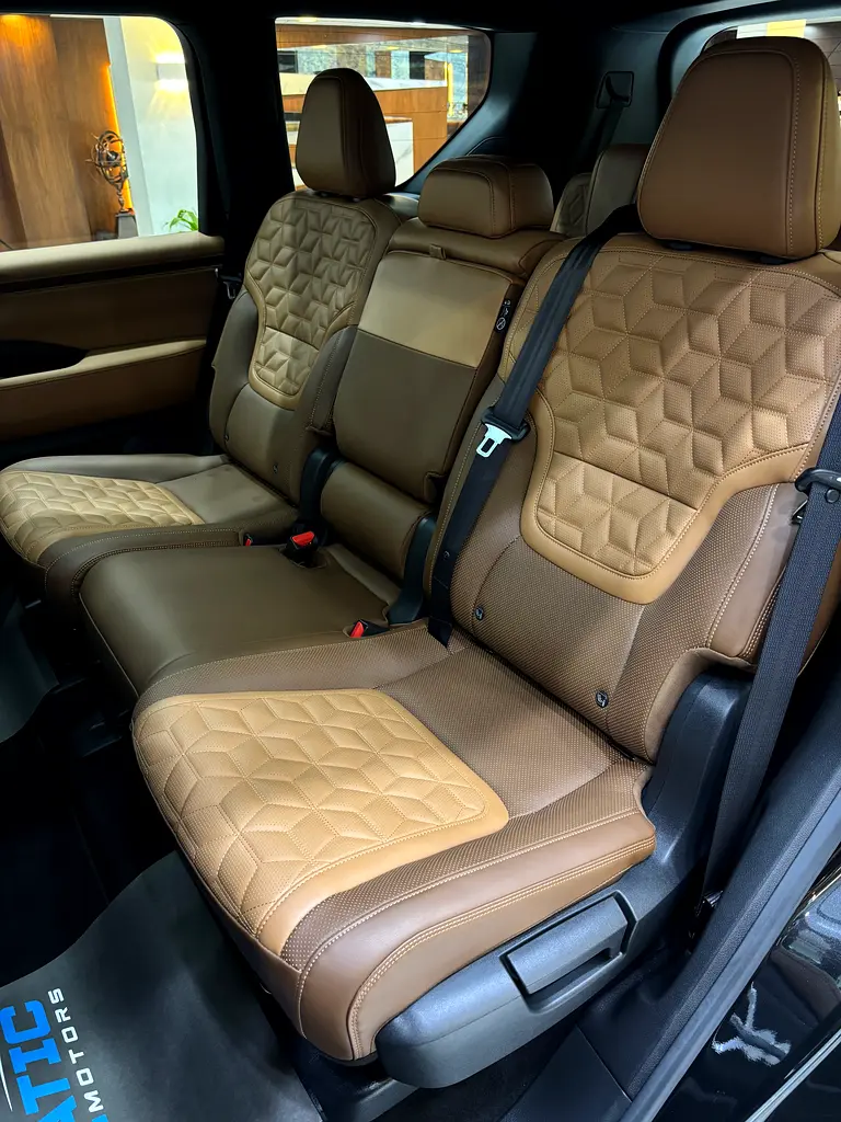 Nissan Patrol LE Platinum City Black Edition - Image 14