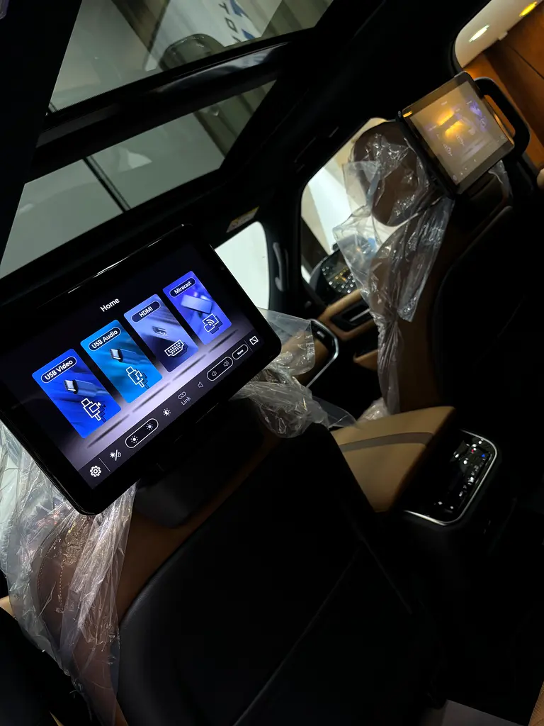 Nissan Patrol LE Platinum City Black Edition - Image 18
