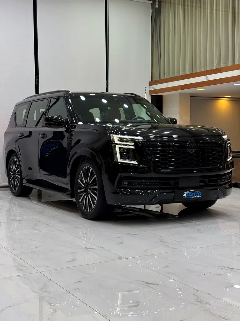 Nissan Patrol LE Platinum City Black Edition - Image 4