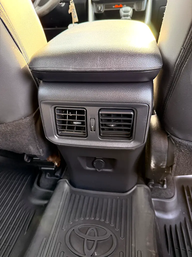 2023 Toyota Rav 4 MID - American Specs - GCC Ready - Image 12