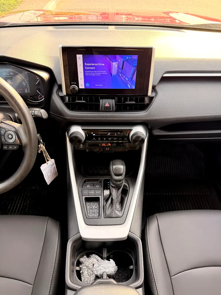 2023 Toyota Rav 4 MID - American Specs - GCC Ready - Image 13