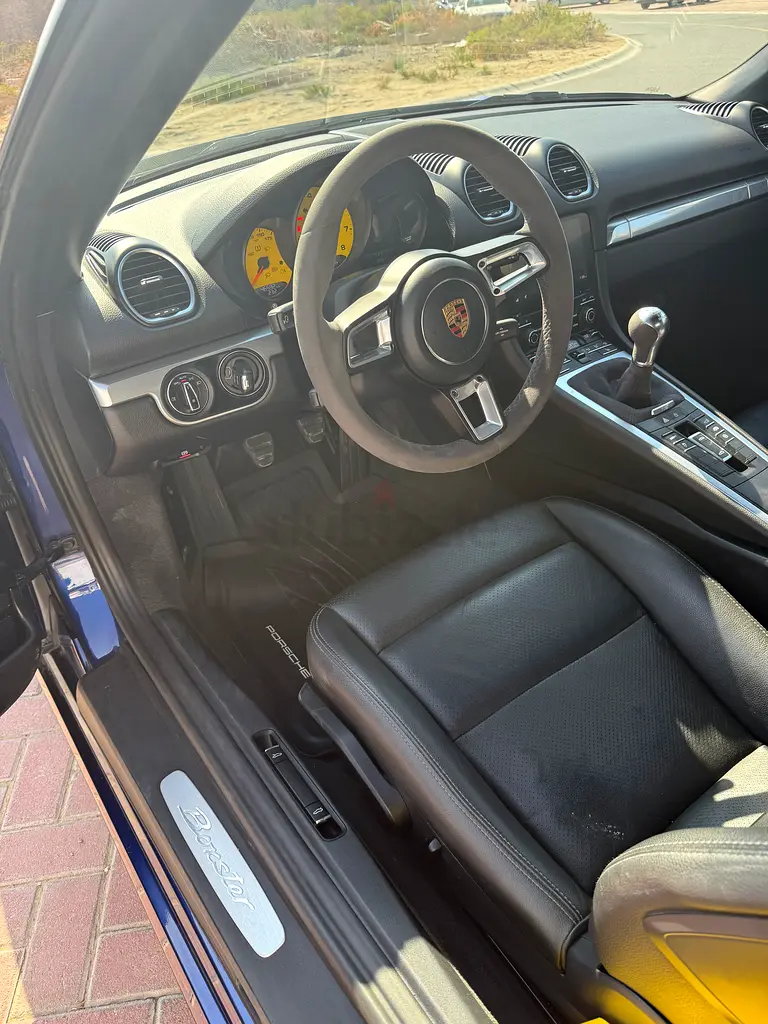 Manuel Gear, Like New porsche Boxter Convertible ( Cabriolet ) - Image 10