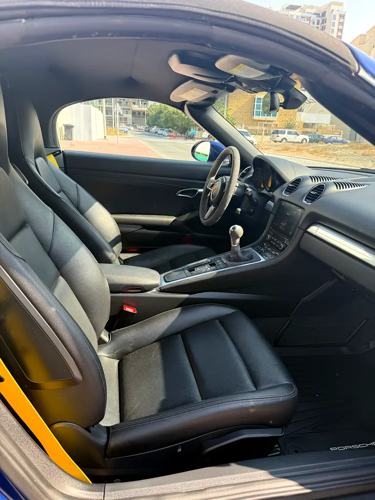 Manuel Gear, Like New porsche Boxter Convertible ( Cabriolet ) - Image 13
