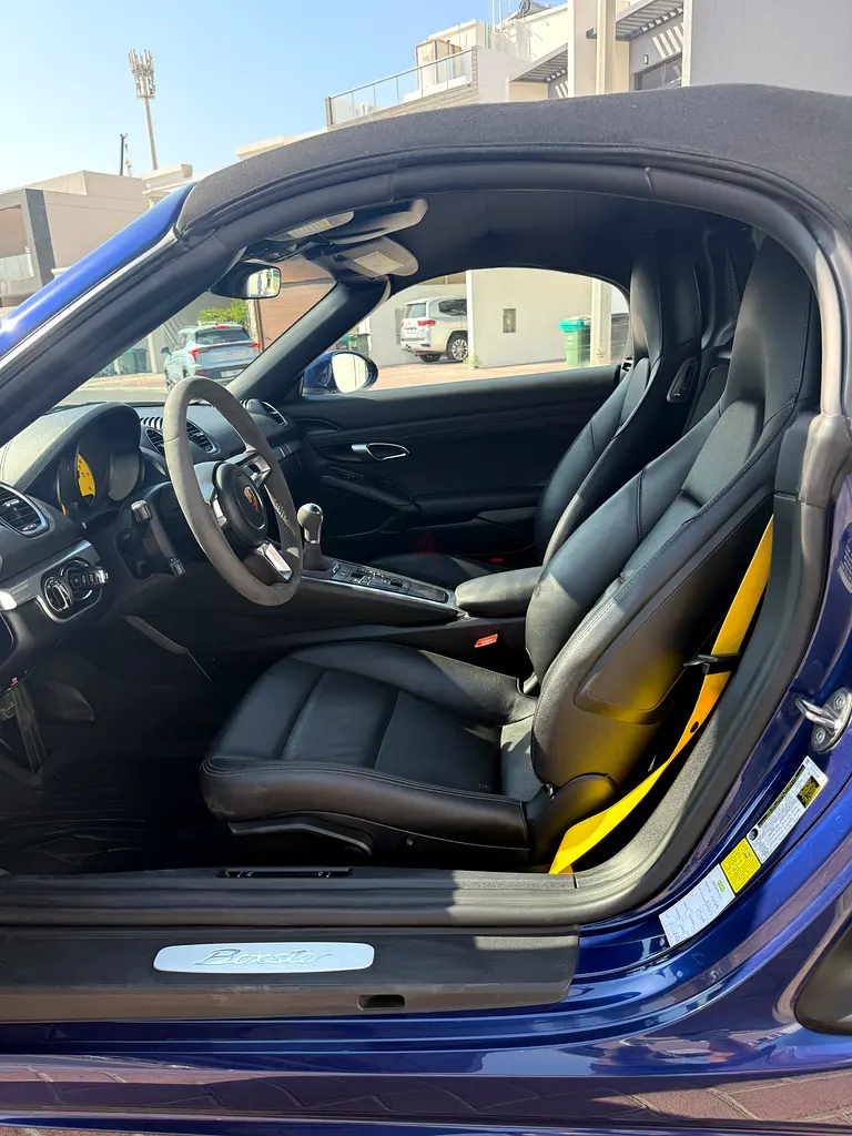 Manuel Gear, Like New porsche Boxter Convertible ( Cabriolet ) - Image 9