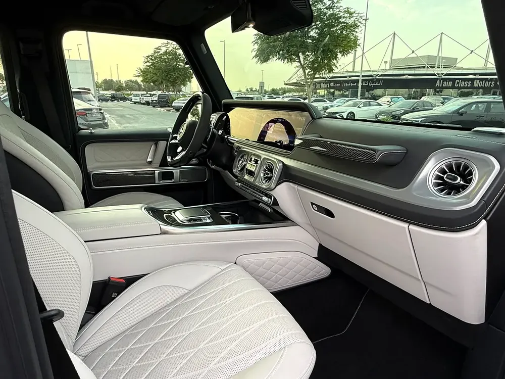 2025 Mercedes-Benz G-Class G 63 AMG - GCC Specs - Brand New - Image 10