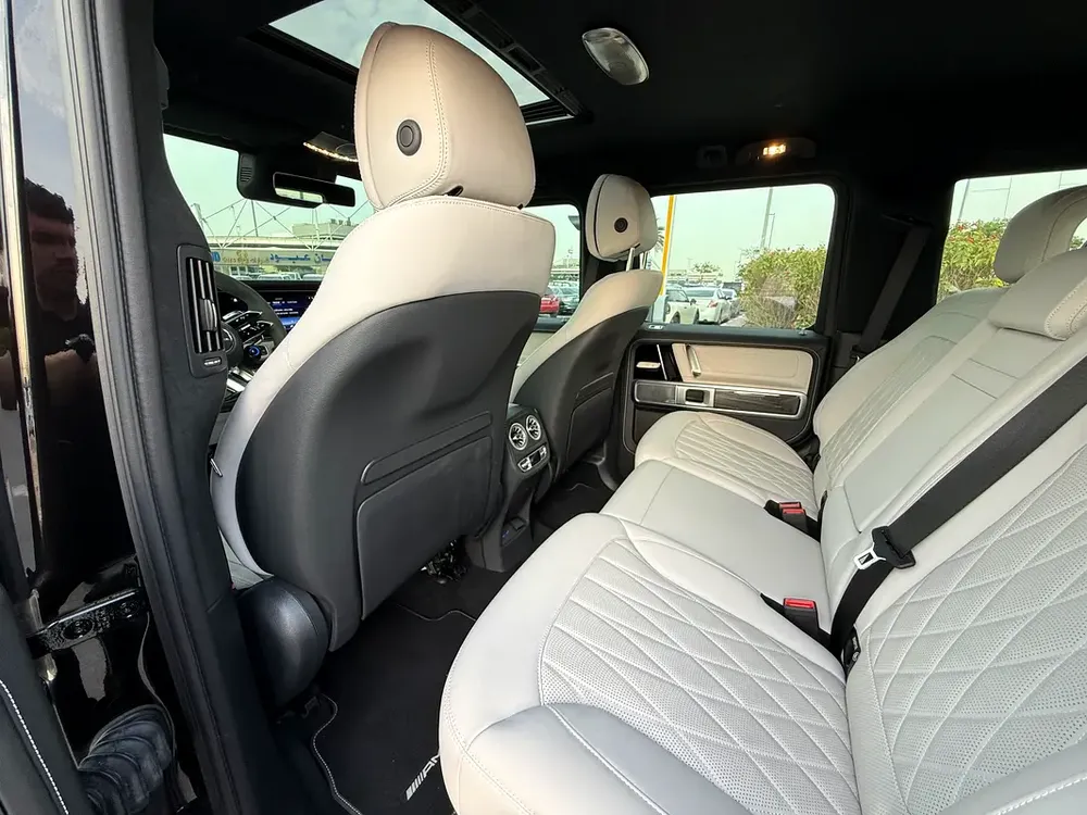 2025 Mercedes-Benz G-Class G 63 AMG - GCC Specs - Brand New - Image 7