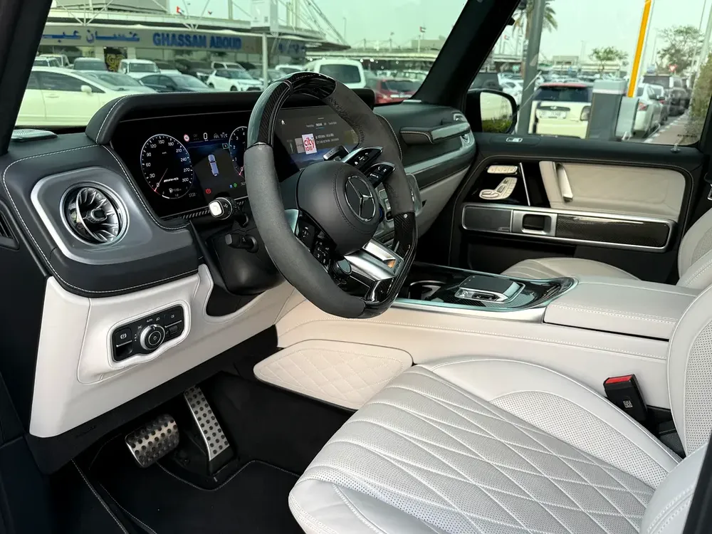 2025 Mercedes-Benz G-Class G 63 AMG - GCC Specs - Brand New - Image 8