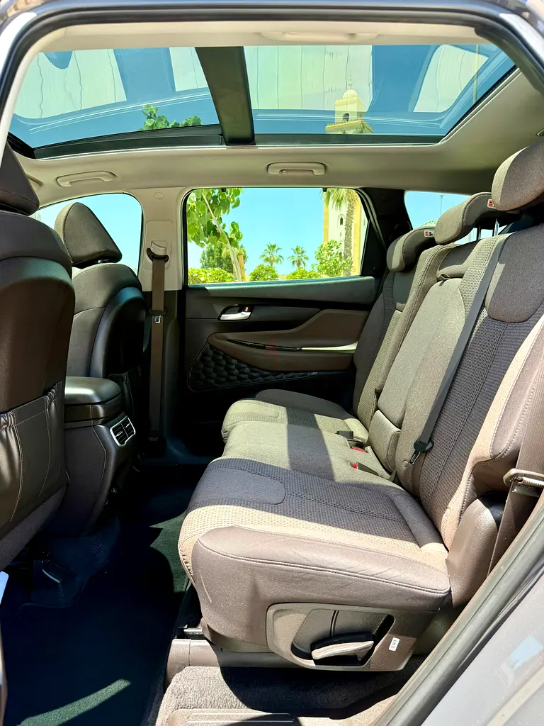 Hyundai Santafe 2022 Model Gcc Spec’s Mid Option - Image 10