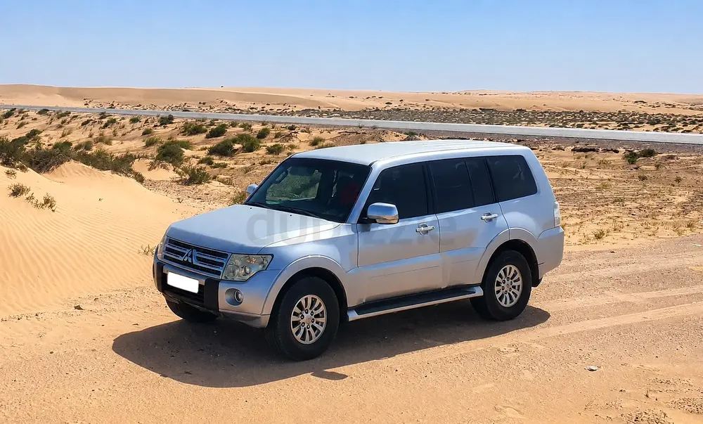 Mitsubishi Pajero GLS 2011 | GCC Specs | Well maintained - Image 4