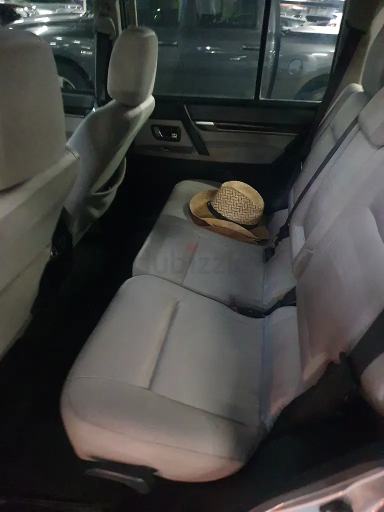 Mitsubishi Pajero GLS 2011 | GCC Specs | Well maintained - Image 6