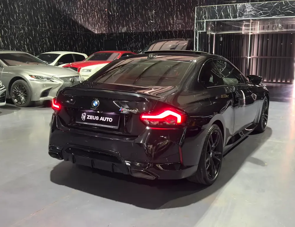 BMW M240i xDrive | GCC | Original Paint | Low Mileage | AGMC Warranty and service 2029 - Image 4