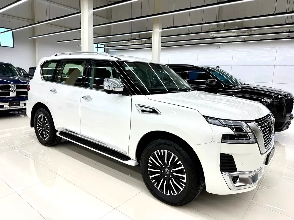 Nissan Patrol LE Platinum 2022 GCC Specs - Image 4
