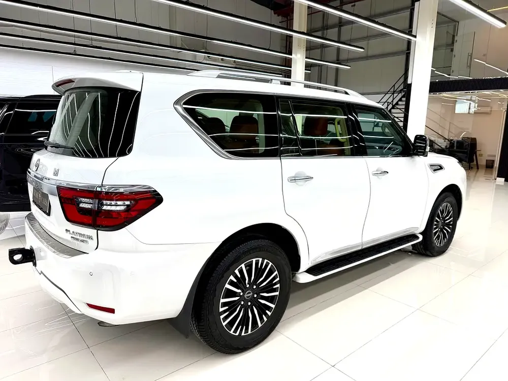 Nissan Patrol LE Platinum 2022 GCC Specs - Image 5