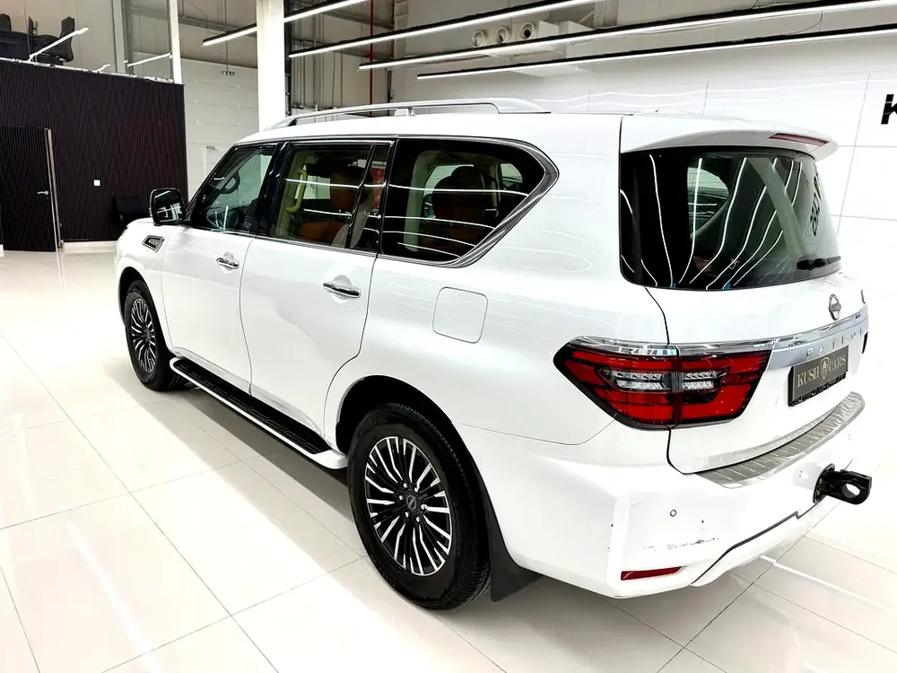 Nissan Patrol LE Platinum 2022 GCC Specs - Image 7