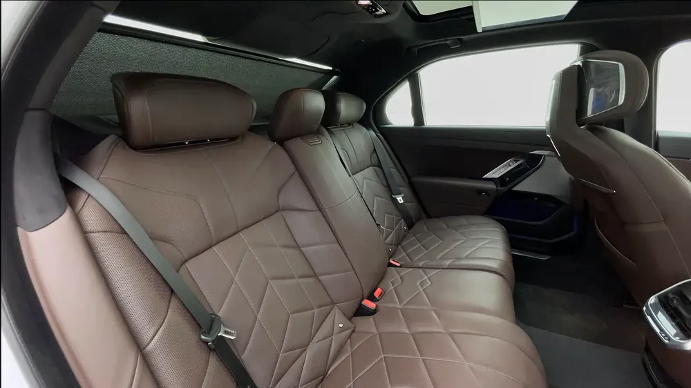 AED 4,954/month | Manufacturer Warranty | Service History | 30 Day Return | BMW 735I 2024 - Image 10