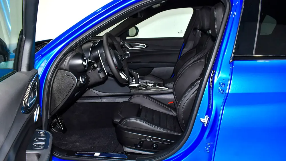 Alfa Romeo | Giulia Quadrifoglio ( 510 HP ) | 2023 | Warranty and Service | Service History - Image 7