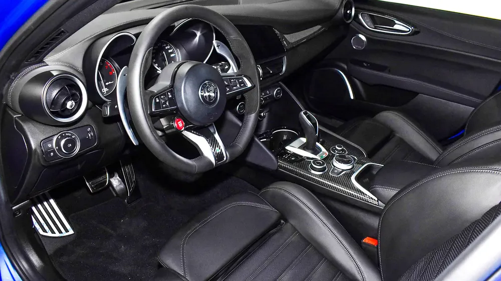 Alfa Romeo | Giulia Quadrifoglio ( 510 HP ) | 2023 | Warranty and Service | Service History - Image 8