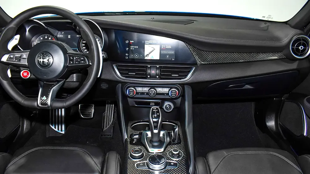 Alfa Romeo | Giulia Quadrifoglio ( 510 HP ) | 2023 | Warranty and Service | Service History - Image 9