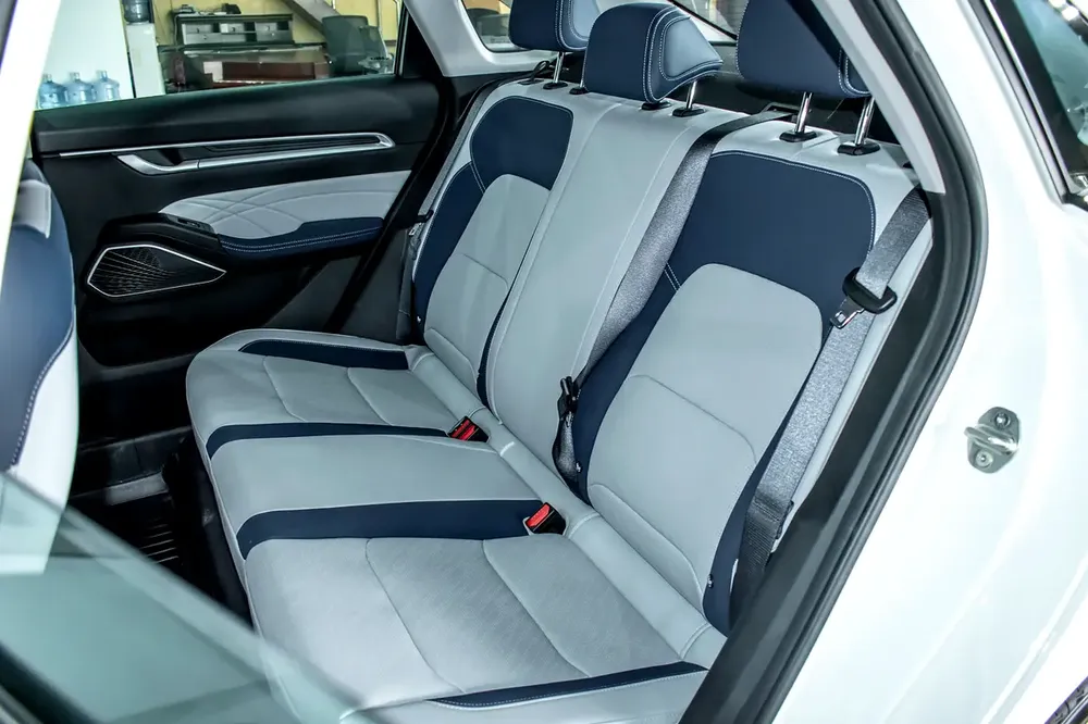 GEELY WARRANTY 2028 / 150,000 KM | SUNROOF | LEATHER | 1.5 GCC | AED 650 PM - Image 17