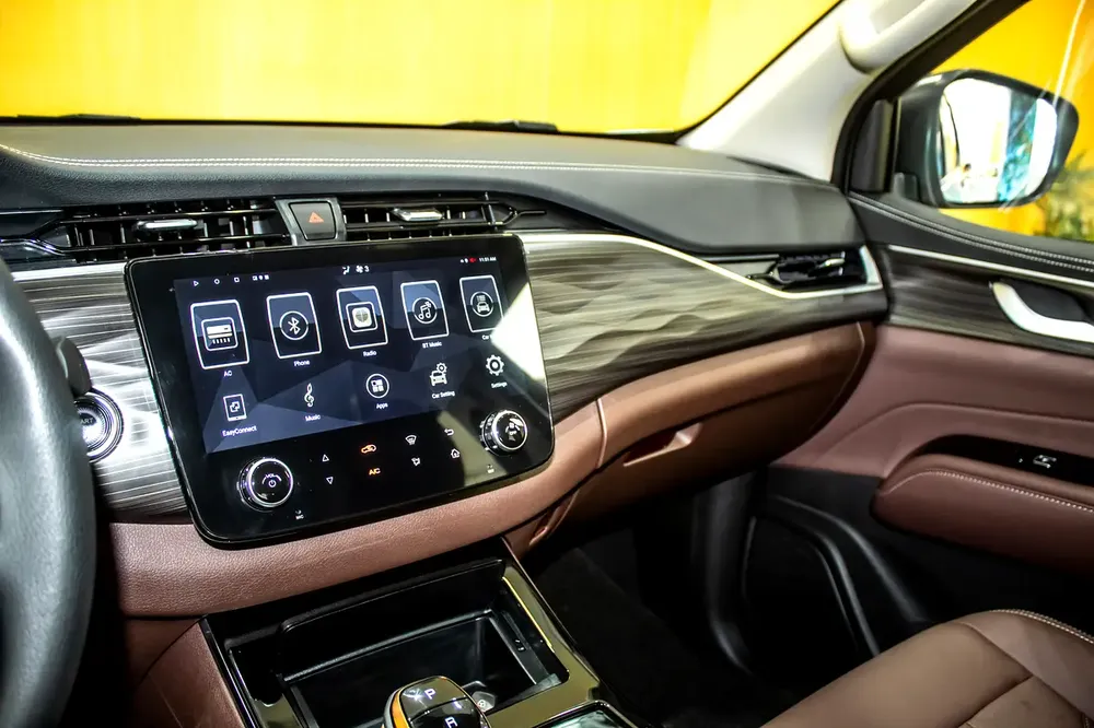 RICH  7 2.0L 4x4 | WITH DEALER WARRANTY | GCC - Image 11