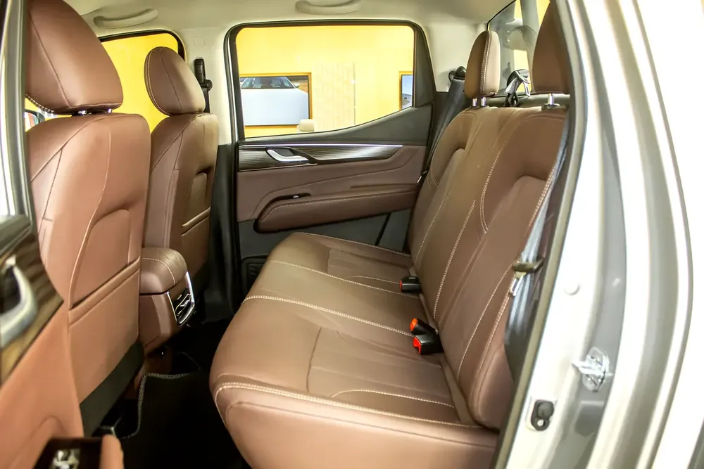 RICH  7 2.0L 4x4 | WITH DEALER WARRANTY | GCC - Image 15