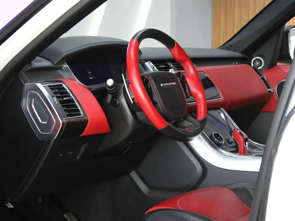 2019 - Land Rover Range Rover Sport SVR - Image 9