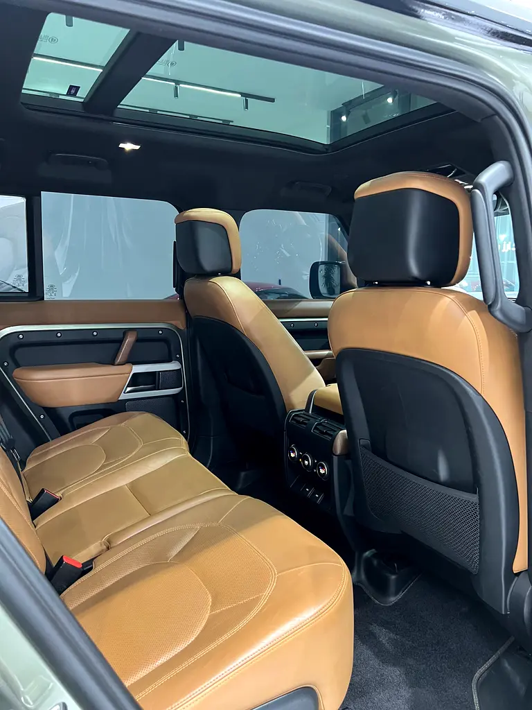 Land Rover Defender GCC Specs - Image 8