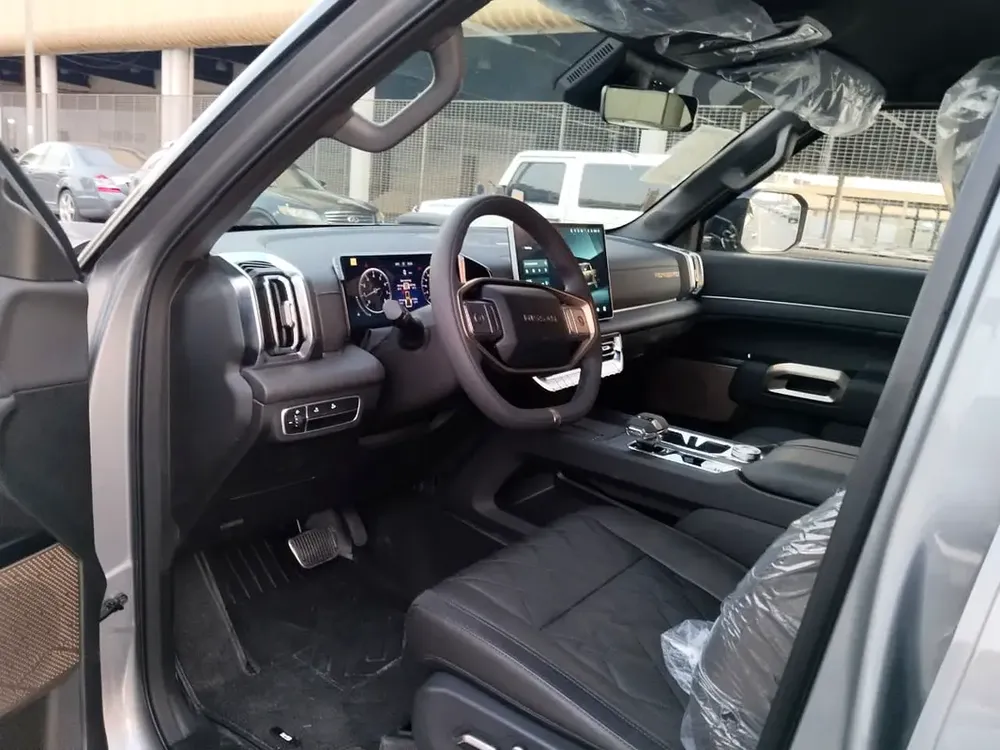 2025 Nissan Frontier Pro 2.0T Gasoline
360° panoramic camera + 1 differential lock - Image 7