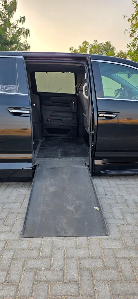 2016-Honda odyssey Wheelchair Van-Excellent Condition - Image 11