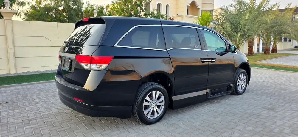 2016-Honda odyssey Wheelchair Van-Excellent Condition - Image 8