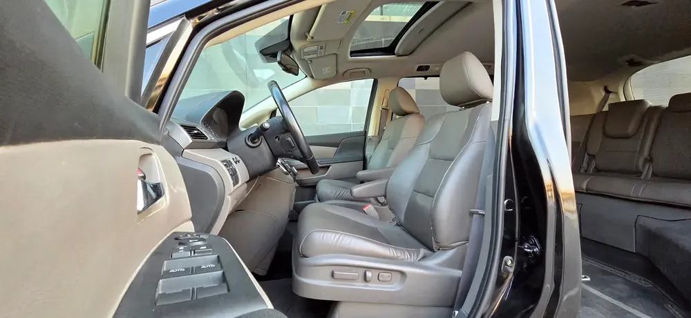 2016-Honda odyssey Wheelchair Van-Excellent Condition - Image 9
