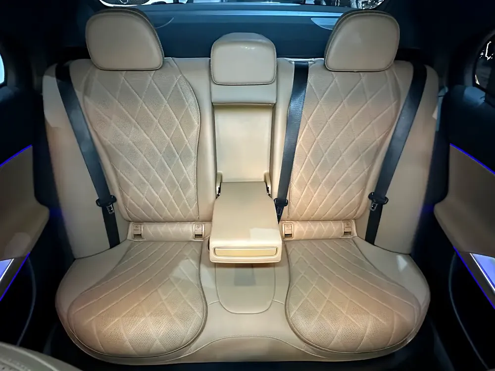 MERCEDES-BENZ E 300 | GCC | 2025 | UNDER WARRANTY  CONTRACT SERVICE (GARGASH) - ! - Image 11