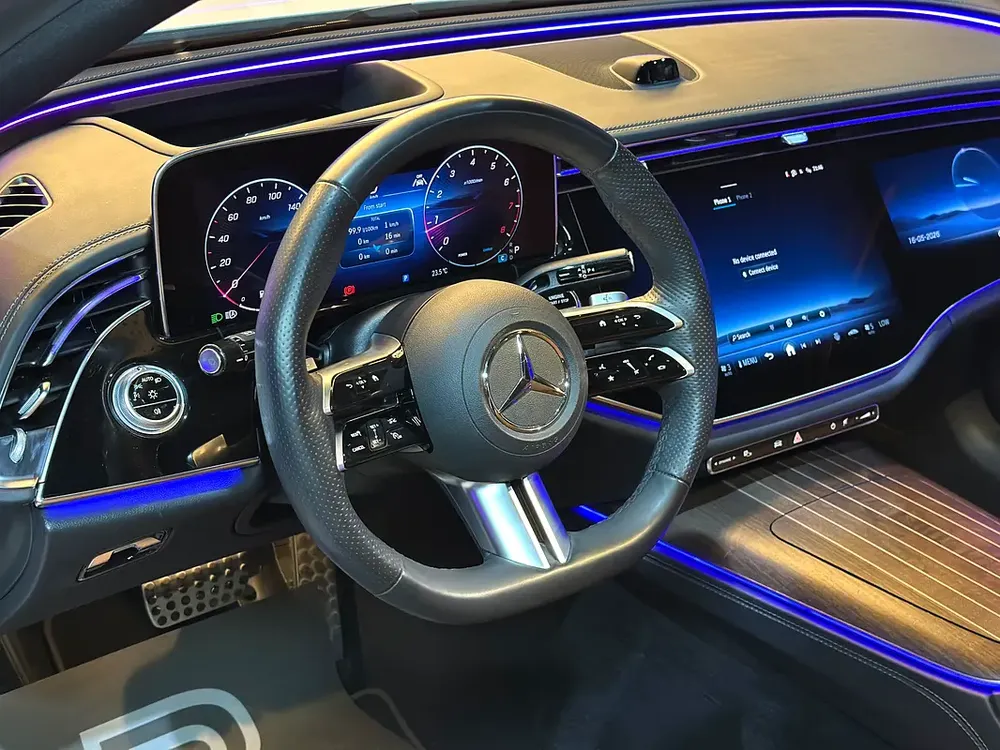 MERCEDES-BENZ E 300 | GCC | 2025 | UNDER WARRANTY  CONTRACT SERVICE (GARGASH) - ! - Image 7