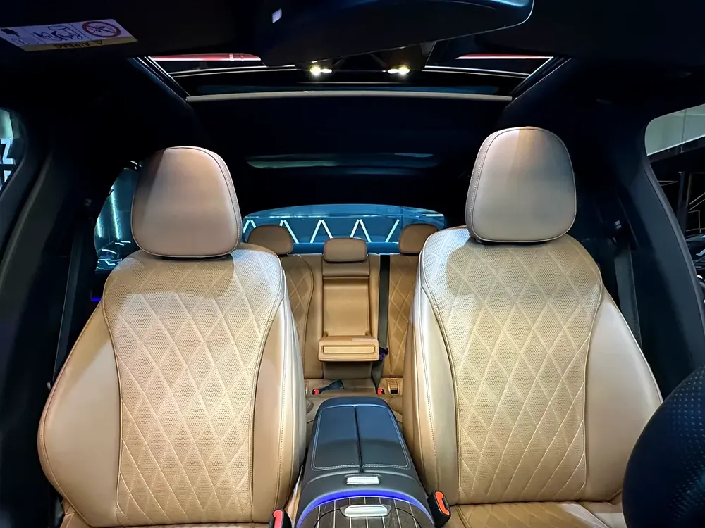 MERCEDES-BENZ E 300 | GCC | 2025 | UNDER WARRANTY  CONTRACT SERVICE (GARGASH) - ! - Image 9