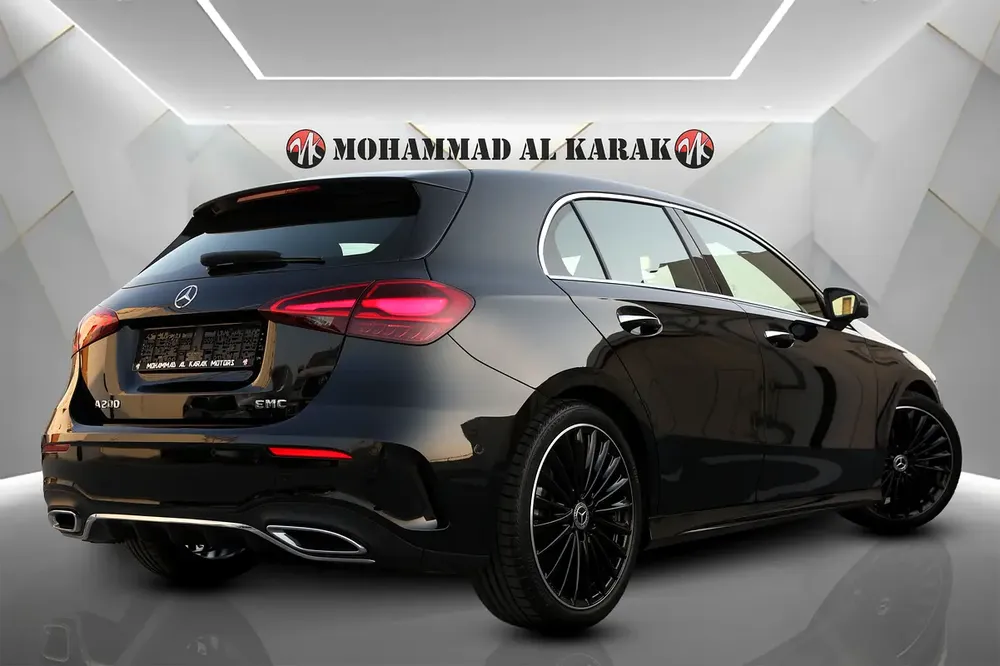 MERCEDES BENZ A200 2025 - GCC - GARGASH WARRANTY - LOW MILEAGE - FULLY LOAD - AMAZING CONDITION - Image 6