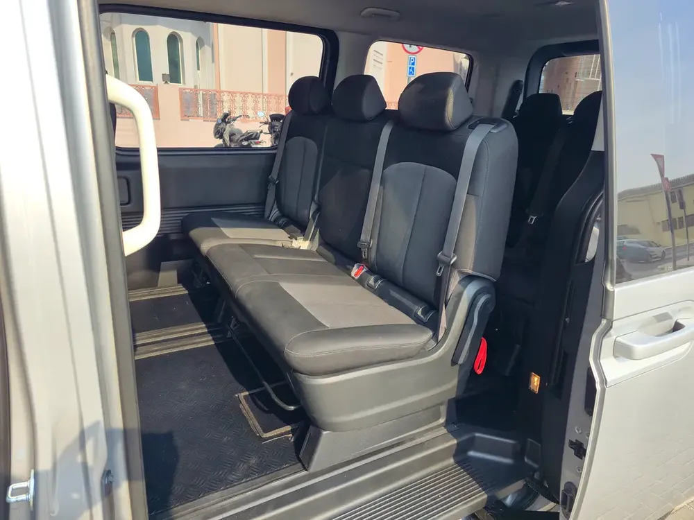 HYUNDAI STARIA 2023 MODEL DIESEL  SEATER  ACCIDENT FREE CAR FOR SALE - Image 8