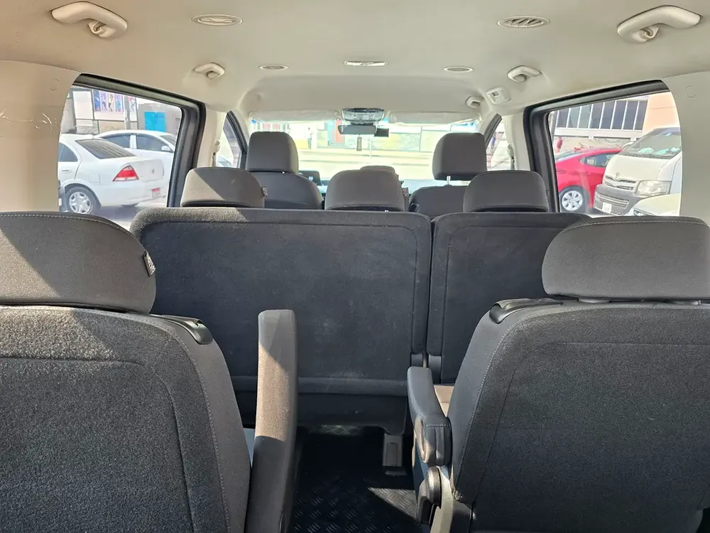 HYUNDAI STARIA 2023 MODEL DIESEL  SEATER  ACCIDENT FREE CAR FOR SALE - Image 9