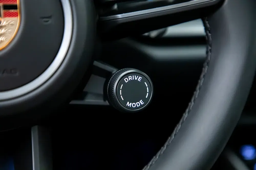 2025 PORSCHE 911 CARRERA I FULL OPTION WITH WARRANTY - Image 13