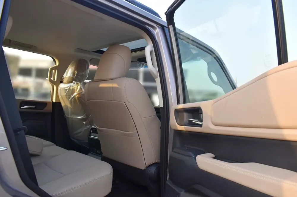 Toyota Prado 2026 -2.4 Petrol GCC Specs - Brand New - Image 15